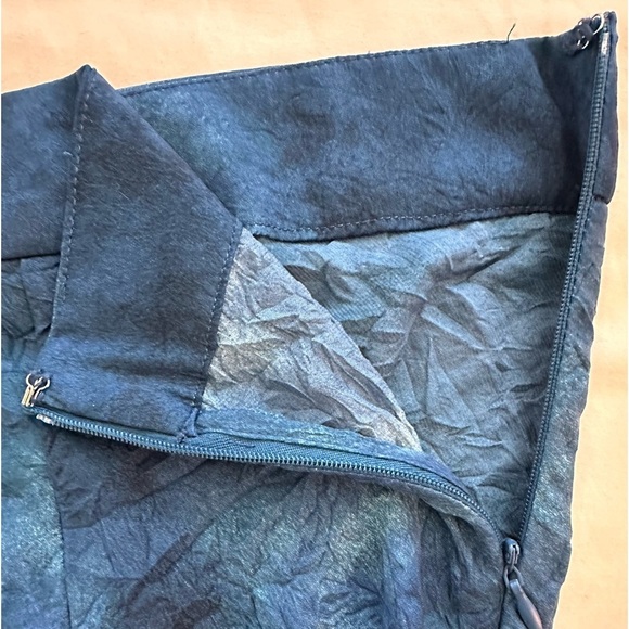 Free People Martine Flirt Tie-Dye Skirt Navy Blue Combo Size 12 - Picture 8 of 10